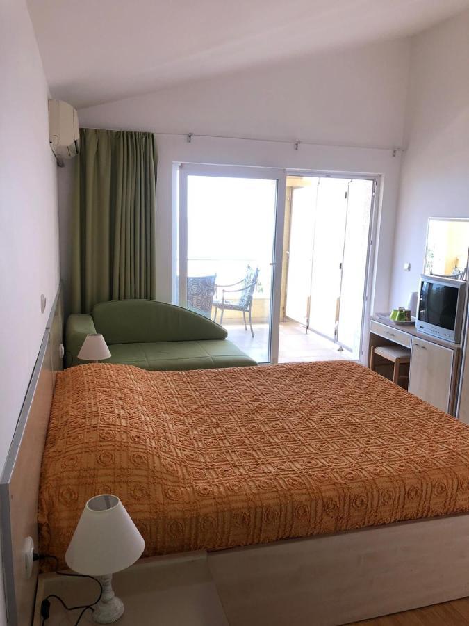 Bmv Room 2 With East Island View Sveti Stefan Eksteriør bilde